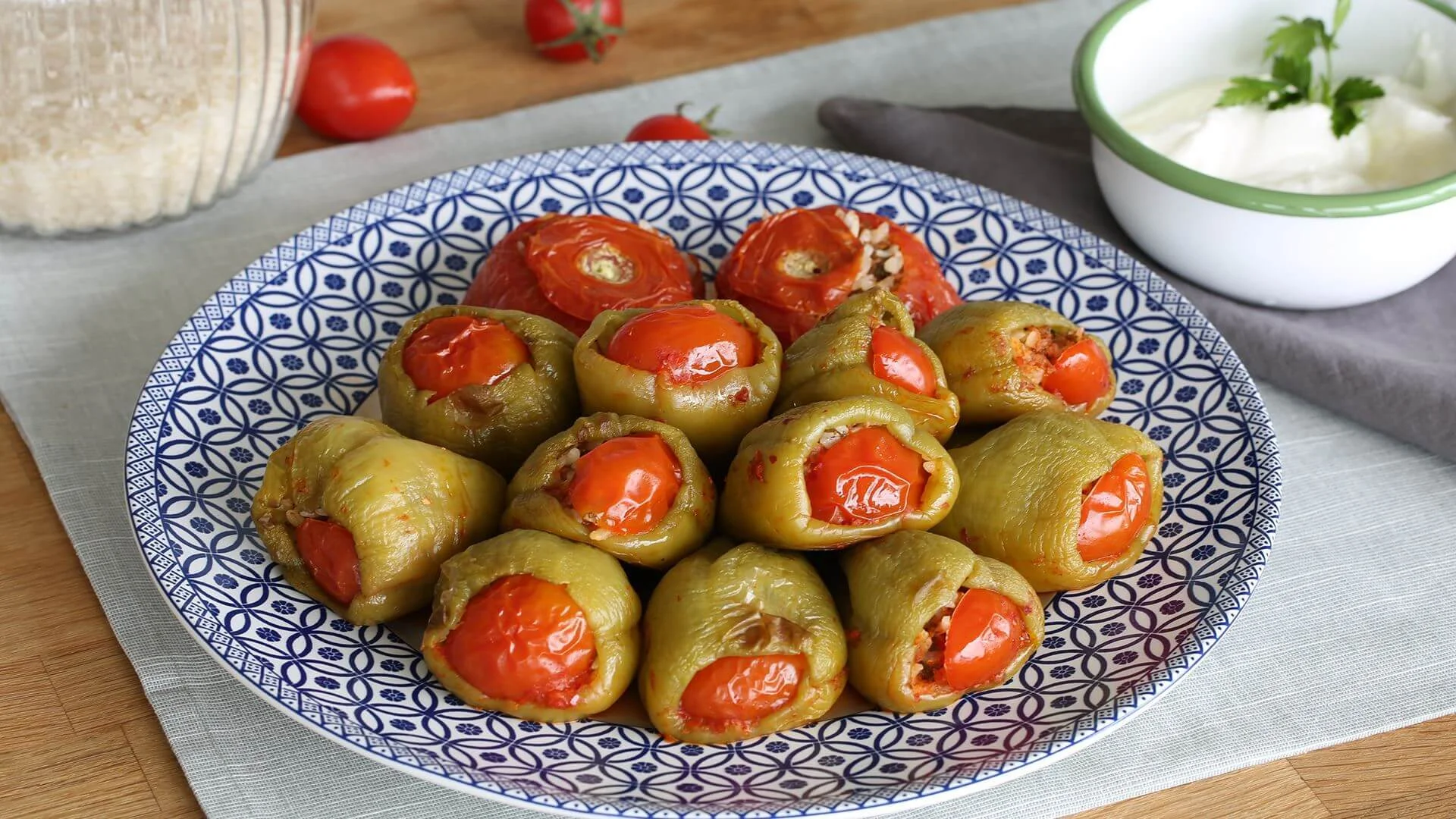 Fırın Torbasında Biber Dolması 